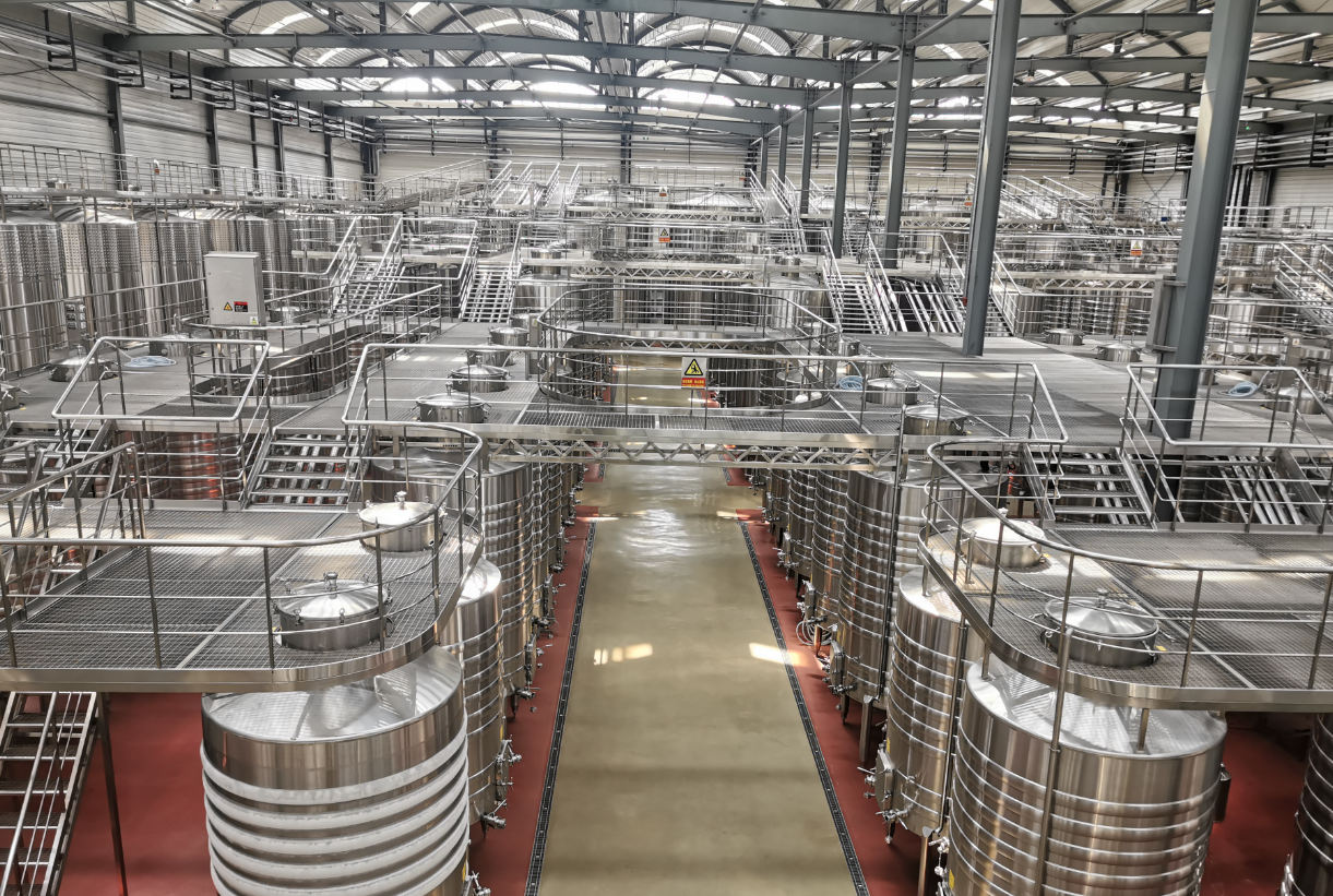 鼎業高分子復合材料：為百年酒窖傳承保駕護航